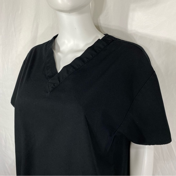 Dickies Medical Black Everday Scrubs V-Neck Top 810506 - Picture 2 of 7